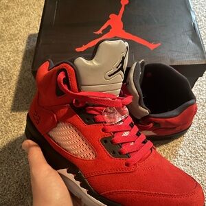 Air jordan 5 raging bulls varsity red